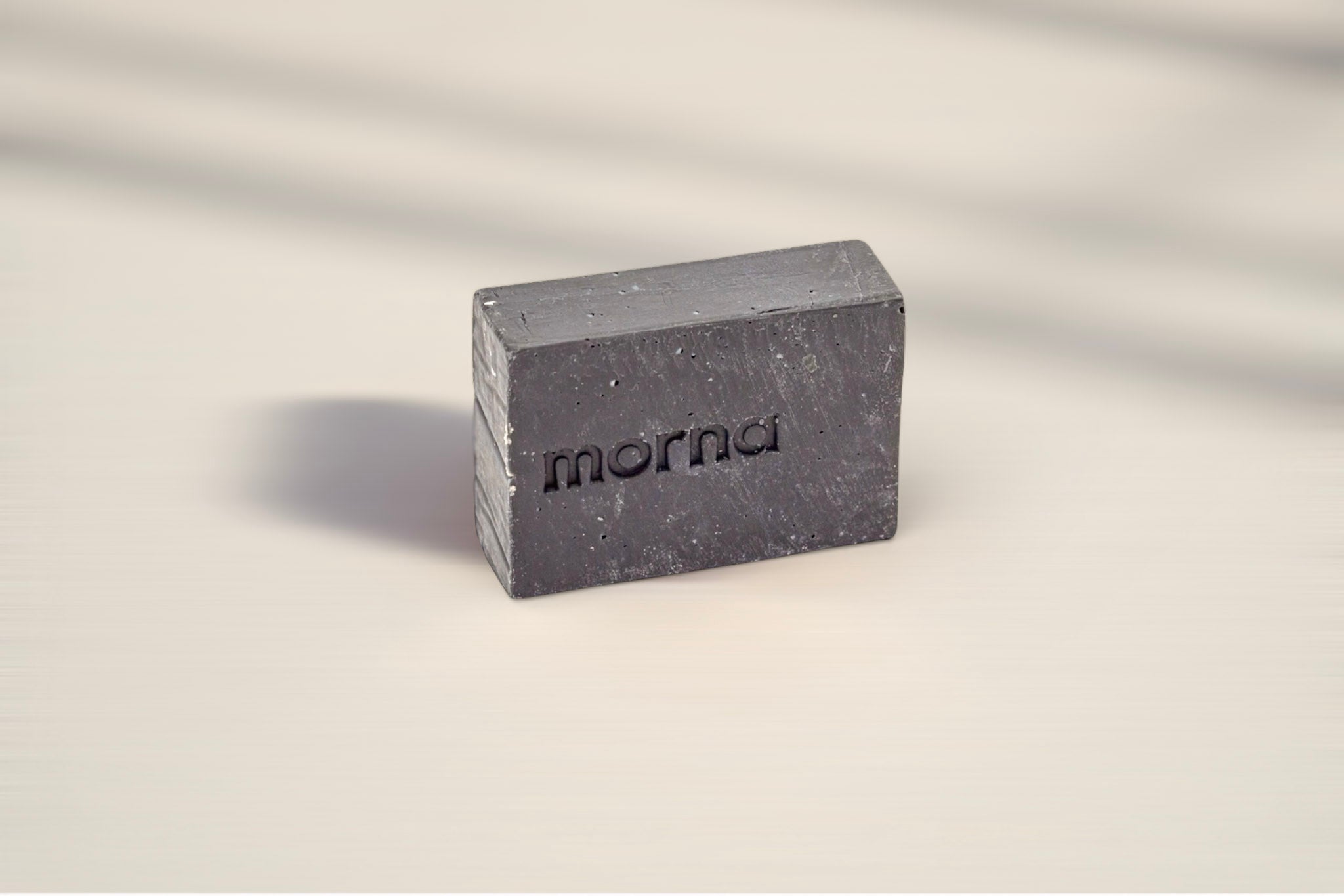 Morna Ibiza Detox Black Soap Seifenstück Gesicht Körper vegan