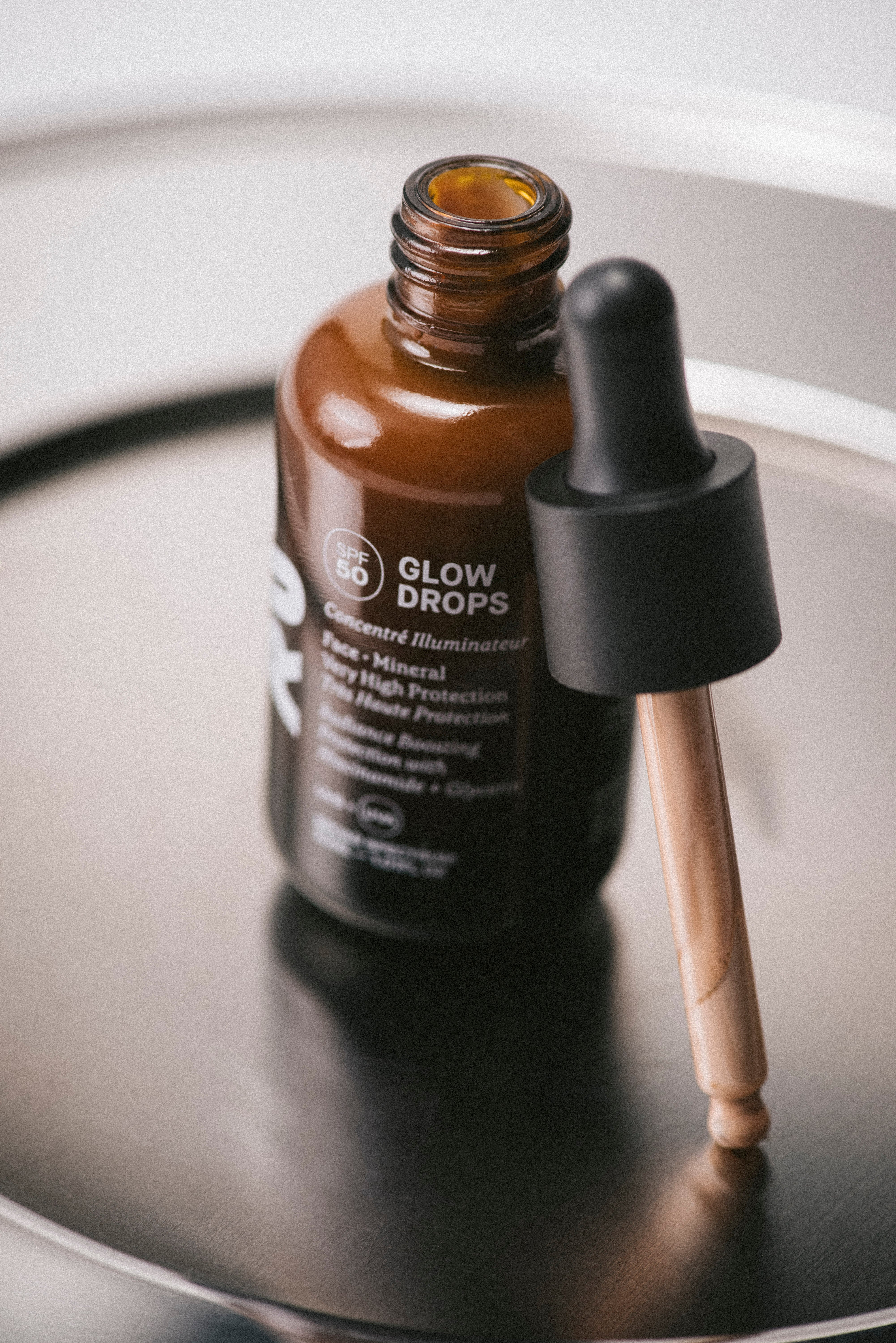 Le Rub Glow Drops SPF50 Sonnencreme Gesicht Niacinamid