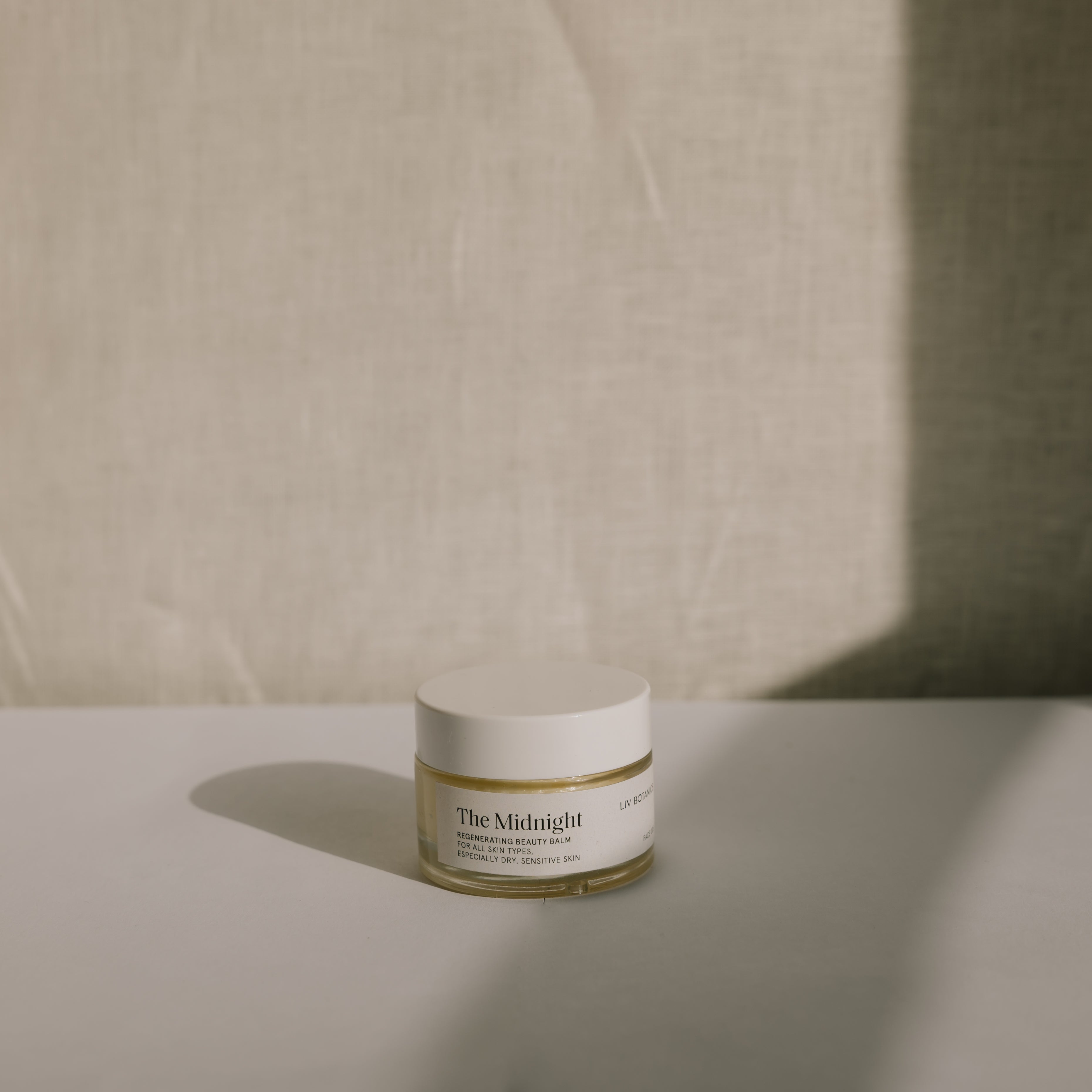 Liv Botanics The Midnight Nachtbalsam Gesicht Algen